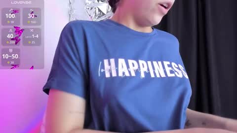 Queen B online show from 12-21-25, 06:59