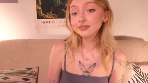 Snapshot of baby_adele chatting on 10-09-25, 08:40 bb adele online show from 10-09-25, 08:40