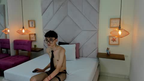 Snapshot of baby_ander chatting on 02-04-25, 12:11 Ander online show from 02-04-25, 12:11