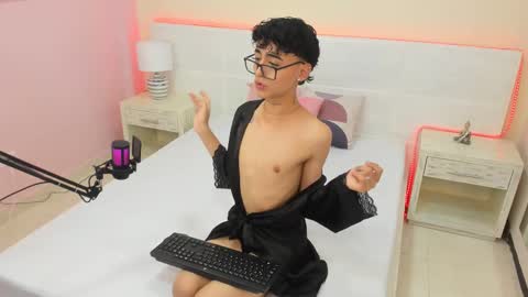 Snapshot of baby_ander chatting on 02-16-25, 10:43 Ander online show from 02-16-25, 10:43