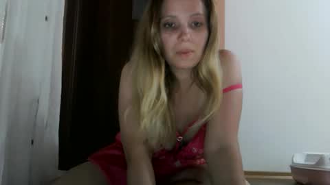 Snapshot of baby_blondee chatting on 09-09-25, 05:23 Baby Blonde online show from 09-09-25, 05:23