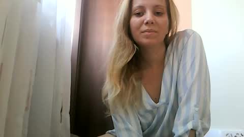 Baby Blonde online show from 10-28-25, 11:14