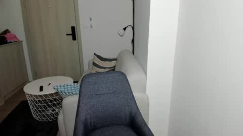 Snapshot of baby_for_daddy18 chatting on 02-23-25, 03:29 Call me baby real name Eva online show from 02-23-25, 03:29