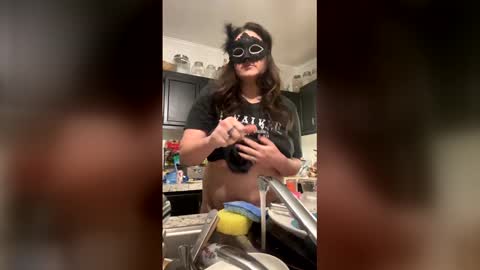 baby_girl_93 online show from 12-14-25, 10:42