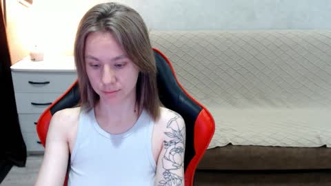 baby_kitte online show from 10-13-25, 03:17