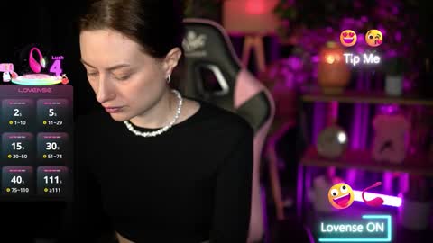 Snapshot of baby_luna_xo chatting on 02-07-26, 09:35 Hanna online show from 02-07-26, 09:35