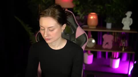 Snapshot of baby_luna_xo chatting on 02-15-26, 05:09 Hanna online show from 02-15-26, 05:09