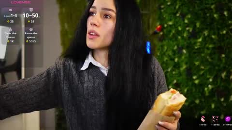 Baby Nico online show from 11-20-25, 05:45