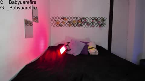 Snapshot of babyandromeda chatting on 12-03-24, 12:02 online show from 12-03-24, 12:02