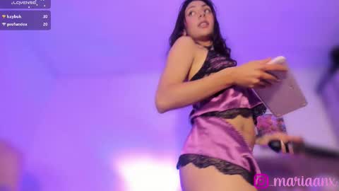 Snapshot of babychaos_ chatting on 10-16-25, 12:22 Mariana online show from 10-16-25, 12:22