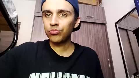 Snapshot of babydarkpink chatting on 11-02-25, 09:17 Dani online show from 11-02-25, 09:17