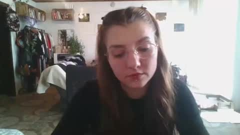 Snapshot of babydemon6 chatting on 10-28-25, 01:47 babydemon6 online show from 10-28-25, 01:47