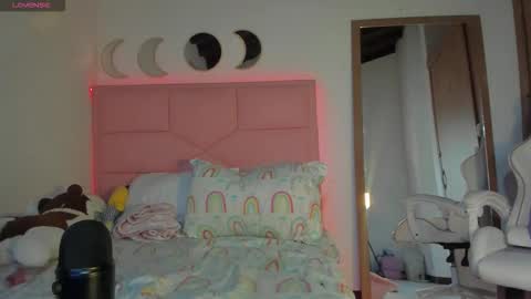 mia online show from 11-12-25, 06:19