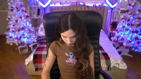 Sasha online show from 12-22-24, 08:14