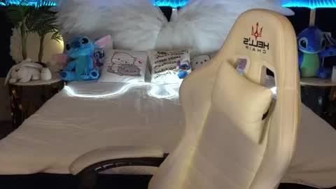 Sasha online show from 10-15-25, 07:03