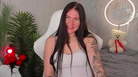 Sophia online show from 11-27-25, 03:52