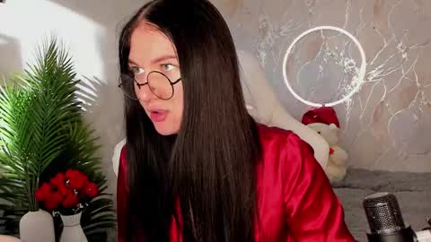 Sophia online show from 01-11-26, 04:17