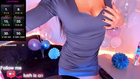 HannaAnnah online show from 11-24-25, 05:23