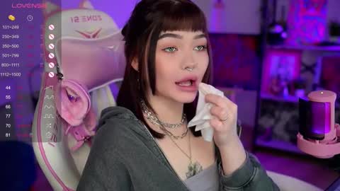 Nika online show from 12-14-24, 11:01