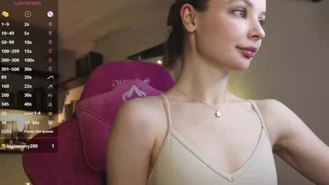 Snapshot of babysaymyname chatting on 12-13-24, 02:05 Sasha online show from 12-13-24, 02:05