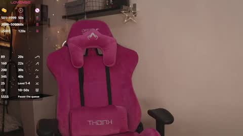 Snapshot of babysaymyname chatting on 02-28-25, 02:09 Sasha online show from 02-28-25, 02:09