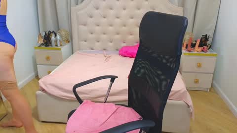 Angela online show from 02-01-25, 04:33