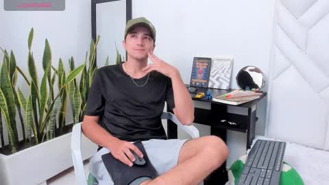 Snapshot of bad_boy_21_ chatting on 02-21-26, 04:57 bad_boy_21_ online show from 02-21-26, 04:57