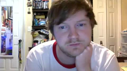 Snapshot of badboyboogie78 chatting on 09-12-25, 09:20 Hylian97 online show from 09-12-25, 09:20