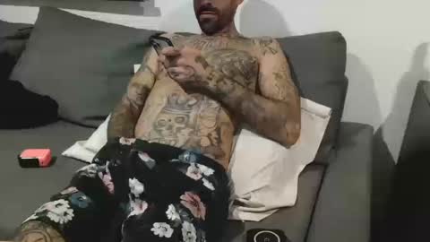 BadCouple  online show from 10-18-25, 01:52