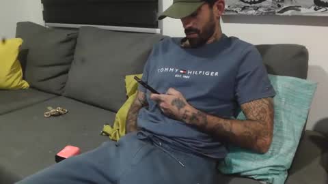 BadCouple  online show from 10-25-25, 05:15