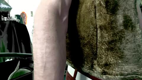 Snapshot of baddaddy215 chatting on 12-24-24, 08:05 baddaddy215 online show from 12-24-24, 08:05