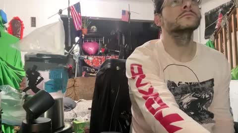 Snapshot of baddaddy215 chatting on 12-29-24, 12:52 baddaddy215 online show from 12-29-24, 12:52