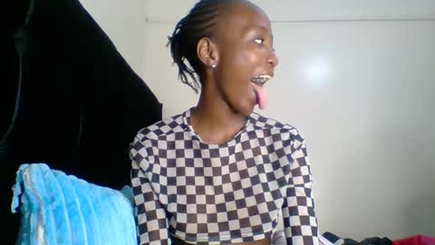 baddie_bunnie online show from 11-29-25, 02:36