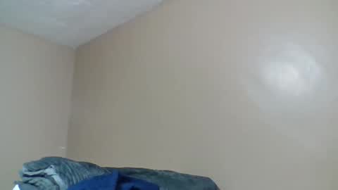 baddie_bunnie online show from 12-17-25, 07:09