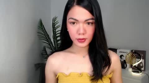 Hello  im your lovely Cheska online show from 01-25-25, 10:18