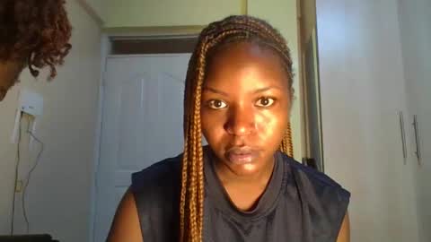 Snapshot of baddie_dee chatting on 10-24-25, 09:06 baddie_dee online show from 10-24-25, 09:06
