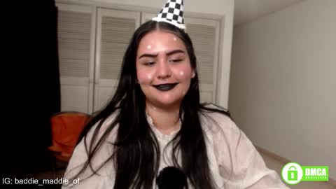 Snapshot of baddie_maddie_ chatting on 11-01-25, 08:16 want custom text me through my snap 3 online show from 11-01-25, 08:16