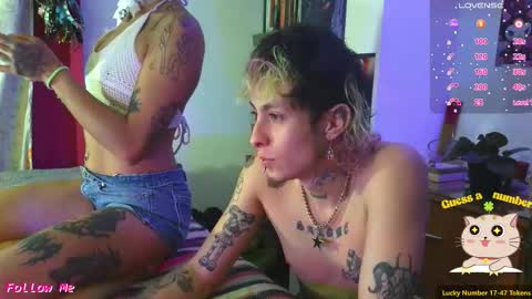 Snapshot of badeyes_crazylilgoat chatting on 11-04-25, 11:26 Dan Lila online show from 11-04-25, 11:26