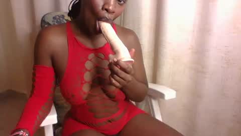 Snapshot of badgal_riri254 chatting on 01-07-25, 06:05 Youngmiss online show from 01-07-25, 06:05