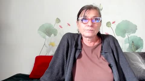 Gina online show from 10-01-25, 10:21