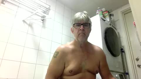 Snapshot of baggelina75 chatting on 10-21-25, 09:43 baggelina75 online show from 10-21-25, 09:43