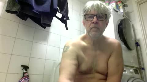 Snapshot of baggelina75 chatting on 02-21-26, 10:49 baggelina75 online show from 02-21-26, 10:49