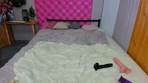 holly online show from 02-18-25, 02:06