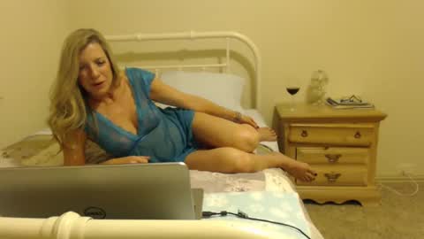 Happy Girl online show from 01-23-25, 03:58