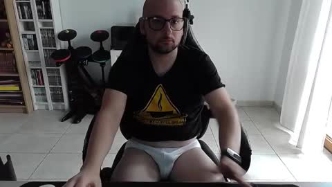 Snapshot of bakapo chatting on 10-29-25, 10:50 Seggiola online show from 10-29-25, 10:50