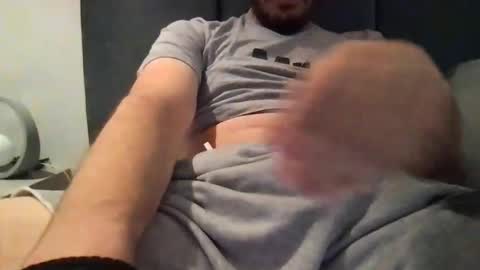 Snapshot of bakos92 chatting on 10-19-25, 03:23 Kosba online show from 10-19-25, 03:23