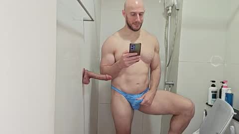 Snapshot of baldyboyy chatting on 10-23-25, 03:50 baldyboyy online show from 10-23-25, 03:50