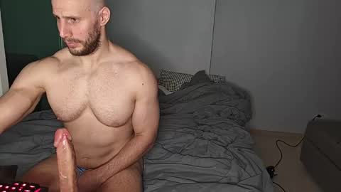 Snapshot of baldyboyy chatting on 10-28-25, 09:46 baldyboyy online show from 10-28-25, 09:46