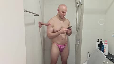 Snapshot of baldyboyy chatting on 11-18-25, 11:36 baldyboyy online show from 11-18-25, 11:36