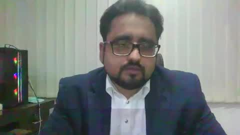 Snapshot of ballbustingslave1987nolimits chatting on 12-13-24, 06:00 Ballbusting Slave online show from 12-13-24, 06:00